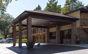 Howard Johnson By Wyndham Tallahassee